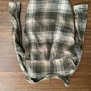 SO Green Plaid Button-Up Shirt